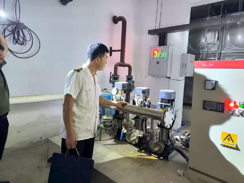 麥積區(qū)衛(wèi)生局對開發(fā)新居供水系統(tǒng)及水質(zhì)進(jìn)行監(jiān)測