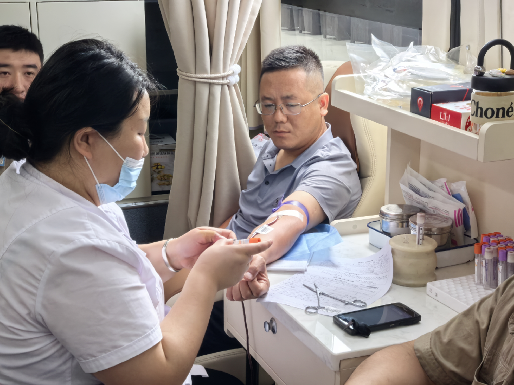 熱血傳遞愛心，責(zé)任彰顯擔(dān)當(dāng)——天水經(jīng)濟(jì)發(fā)展有限責(zé)任公司組織無償獻(xiàn)血活動